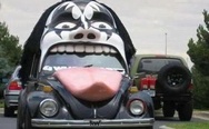 Crazy fan's car. KISS.
