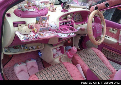 Hello kitty car