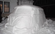 Volkswagen snow bus