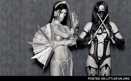 Kitana and Mileena Mortal Kombat cosplay