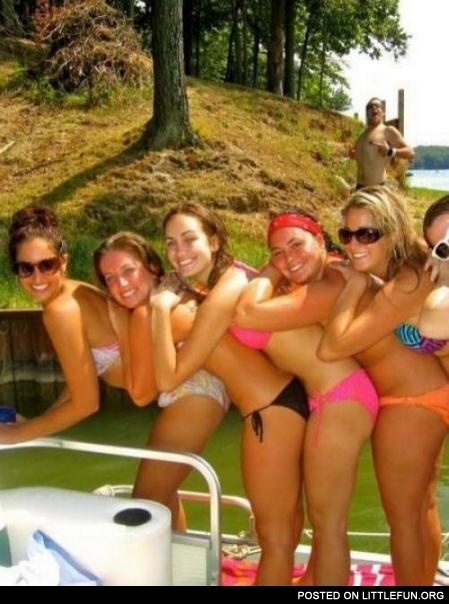 Photobombing girls