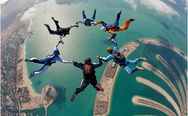 Sky diving In Dubai
