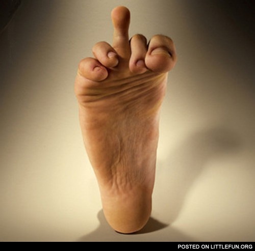 Foot middle finger