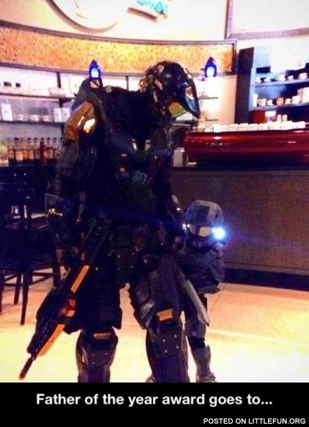 Halo cosplay. Father of the year award goes to...