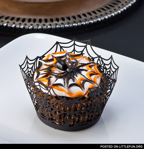 Halloween spider cupcake