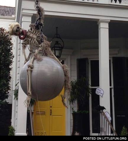 Miley Cyrus wrecking ball skeleton